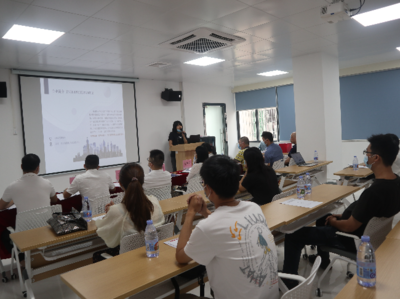 清遠(yuǎn)市家庭服務(wù)業(yè)創(chuàng)業(yè)孵化基地第二次項(xiàng)目入駐評(píng)審會(huì)圓滿落幕，助力企業(yè)項(xiàng)目孵化邁向新臺(tái)階